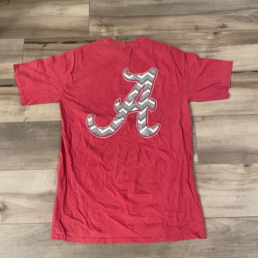 University of Alabama crimson tide comfort colors T-shirt  size medium